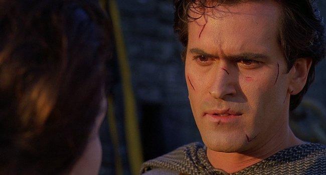 Bruce Campbell en El ejército de las tinieblas