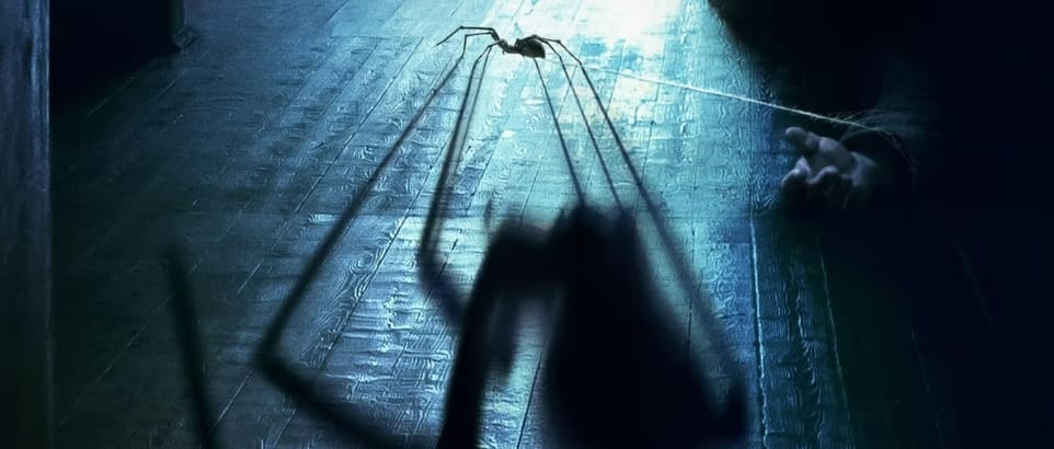 Sting - Araña asesina (Kiah Roache-Turner)