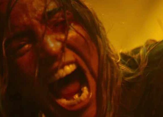 Posesión infernal: En llamas (Sébastien Vanicek)